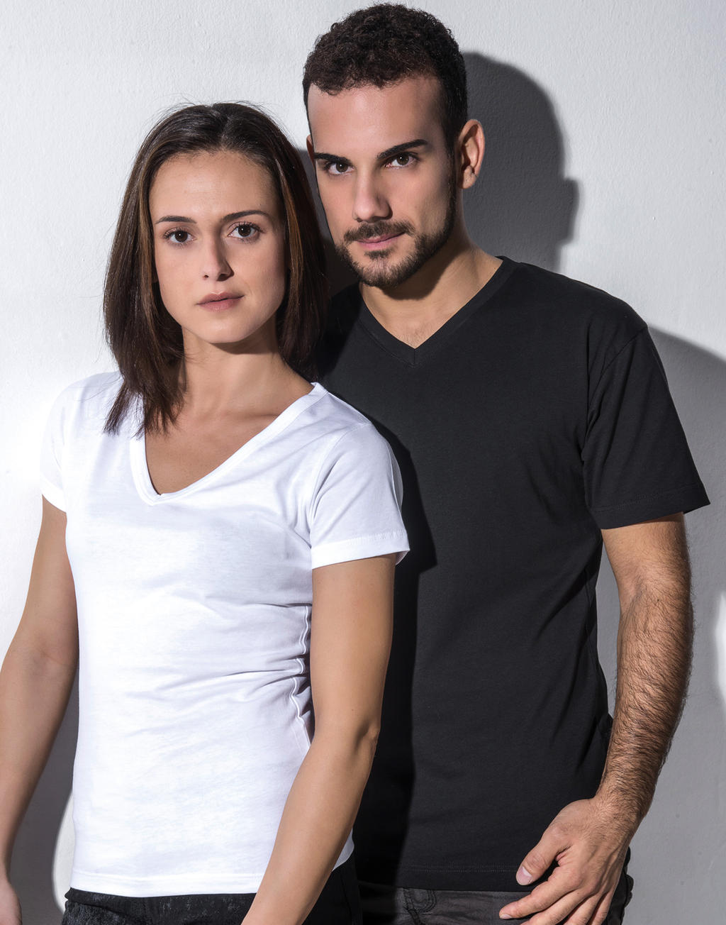 Duurzame T-shirts mannen en vrouwen v neck